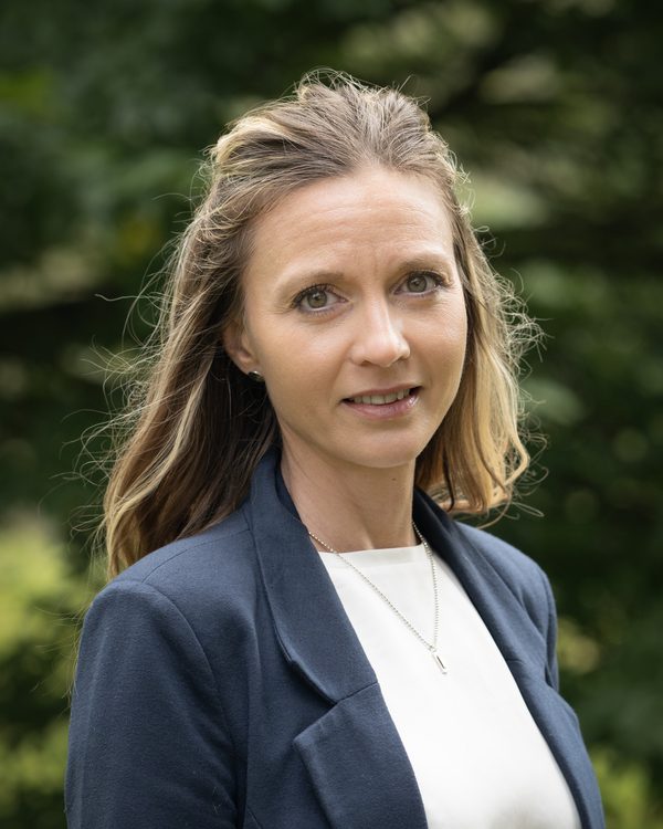 Lynette Olsson